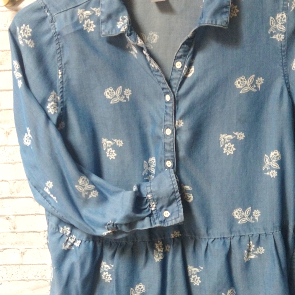 Old Navy Top - Picture 3 of 5